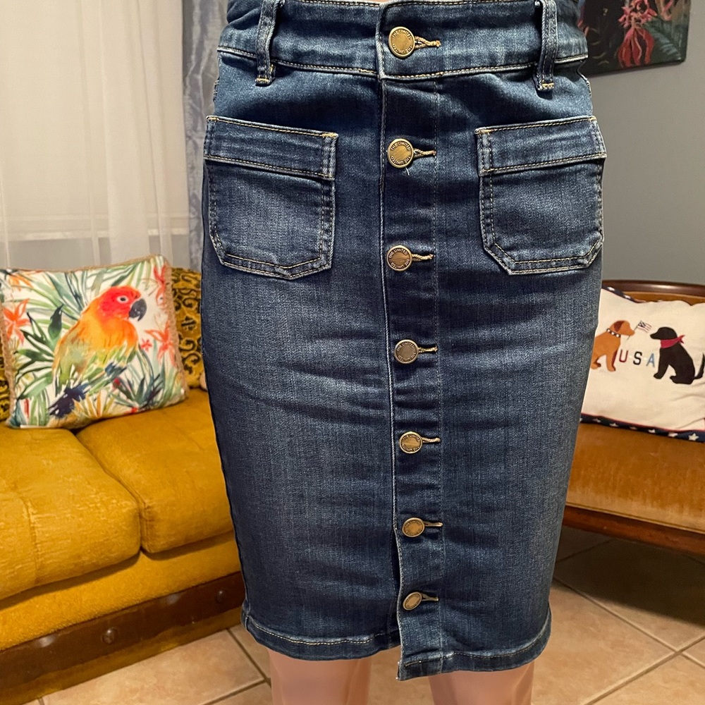 Mid skirt button brand limited